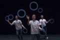 La giocoleria della Gandini Juggling sul palco del Teatro Sociale